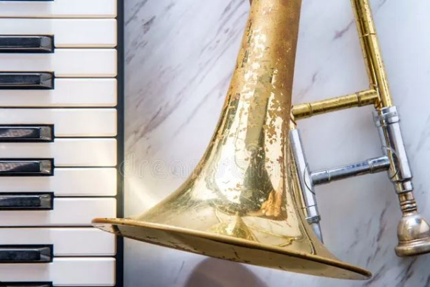 PŘEHRÁVKA * Jindřiška Kabeláčová, klavírní třída * Jarmil Kabeláč – pozounová třída