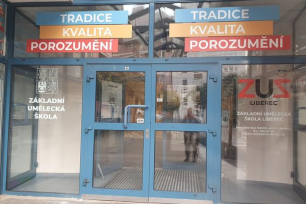 IV. INTERNÍ VEČÍREK