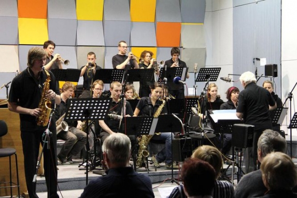 JAZZOVÉ VÁNOCE - Big Band ZUŠ Liberec, ex-Big Band ZUŠ Liberec, Jazzová farma ZUŠ Česká Lípa